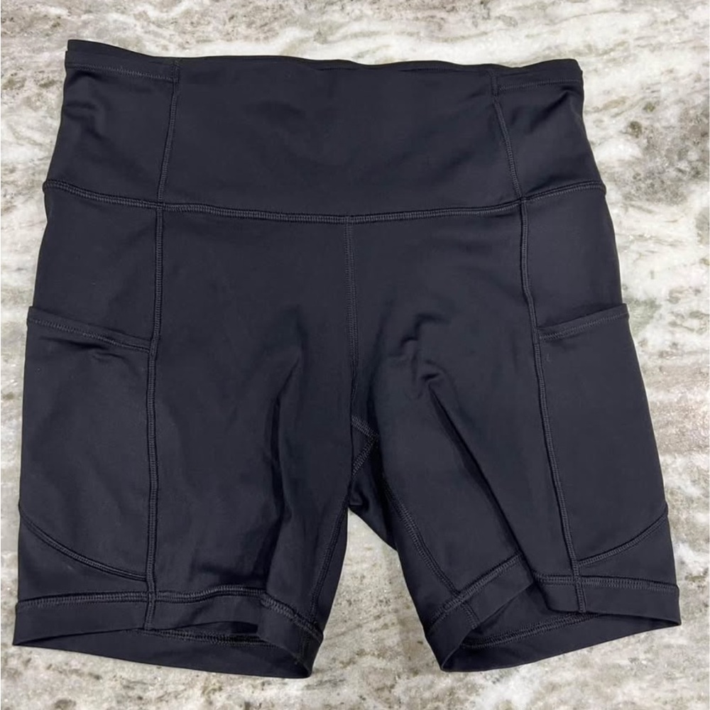 Fast and free lululemon shorts.  Size 6. Black. No snags, pills, etc.